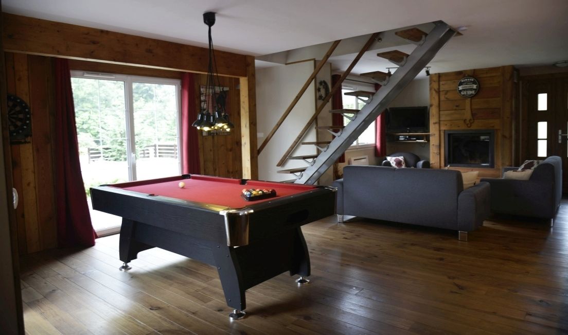 Jeu de flèchette et billard au Chalet Clairlune